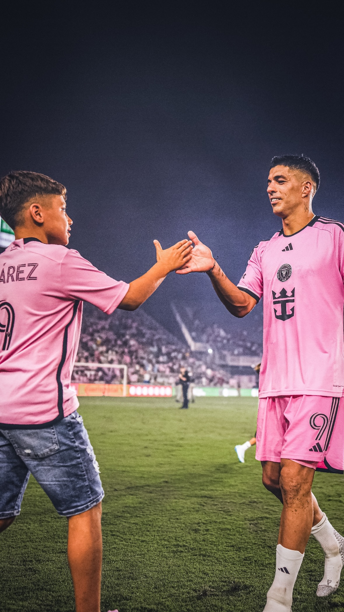 瑞典逆转乌拉圭，苏亚雷斯送出助攻