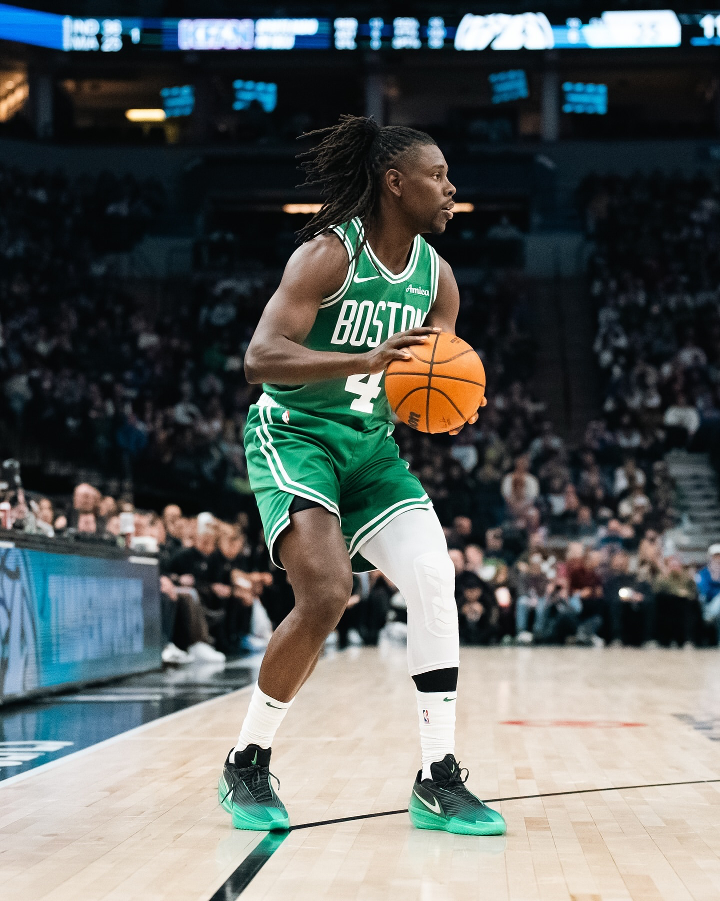 PG中国官网-太阳鏖战江苏队，霍勒迪高光表现的简单介绍