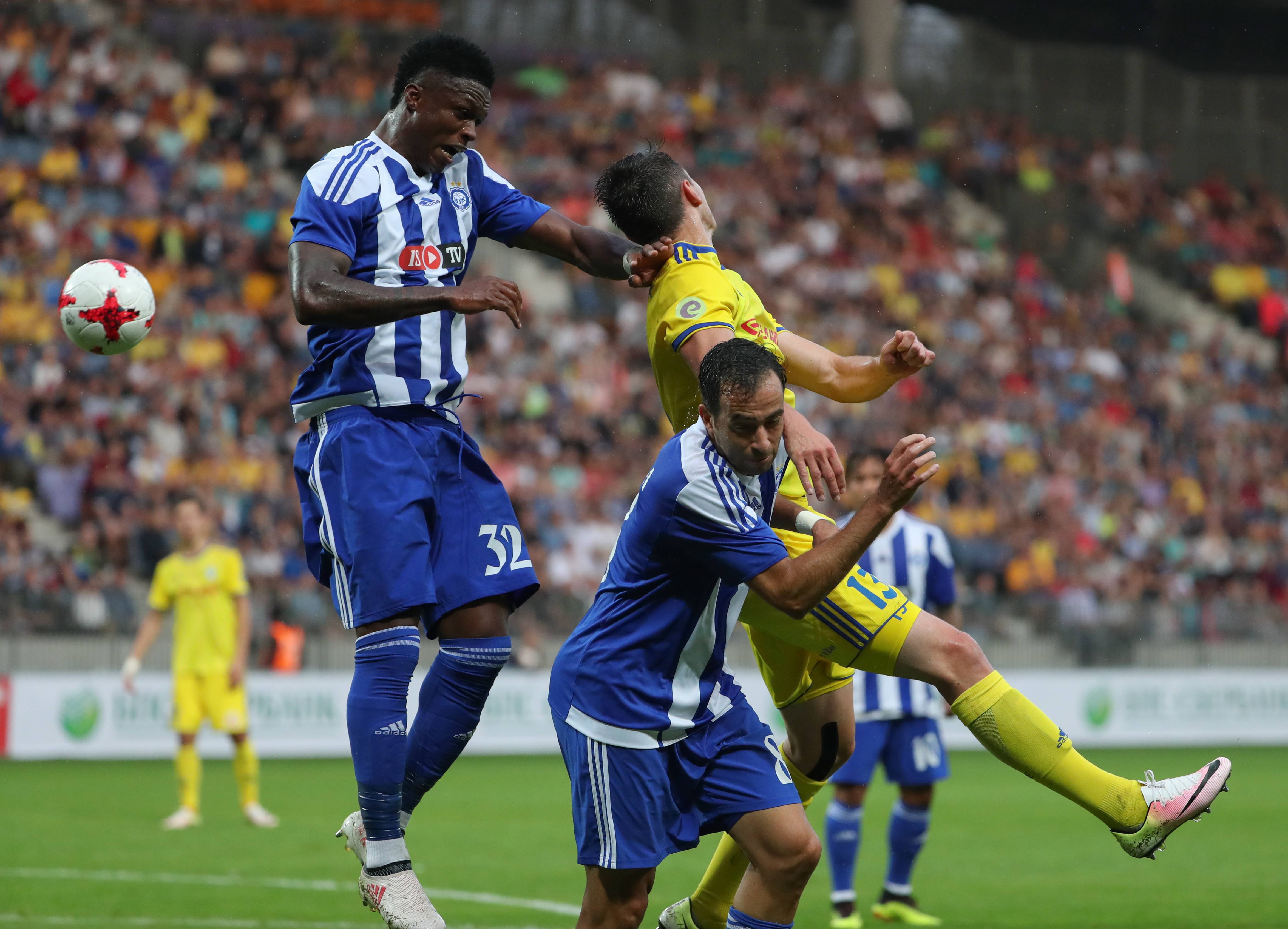 约旦球队主场取胜，继续领先约甲