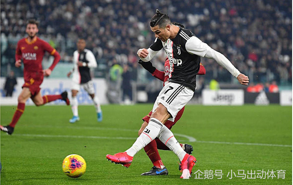 关于那不勒斯客场大捷，争夺冠军位置的信息