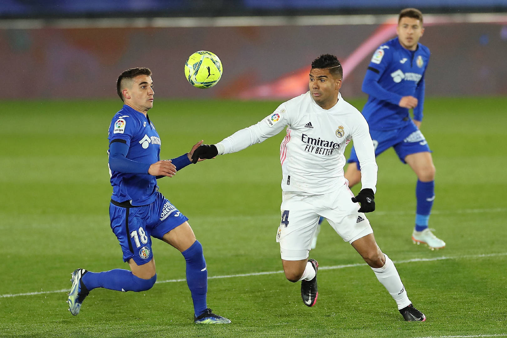 关于皇家社会保持领先，马德里德比强强对话的信息