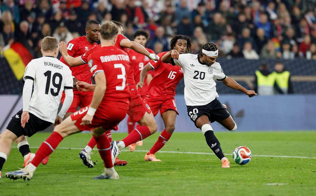 包含柏林赫塔遭遇连败，士气低迷的词条