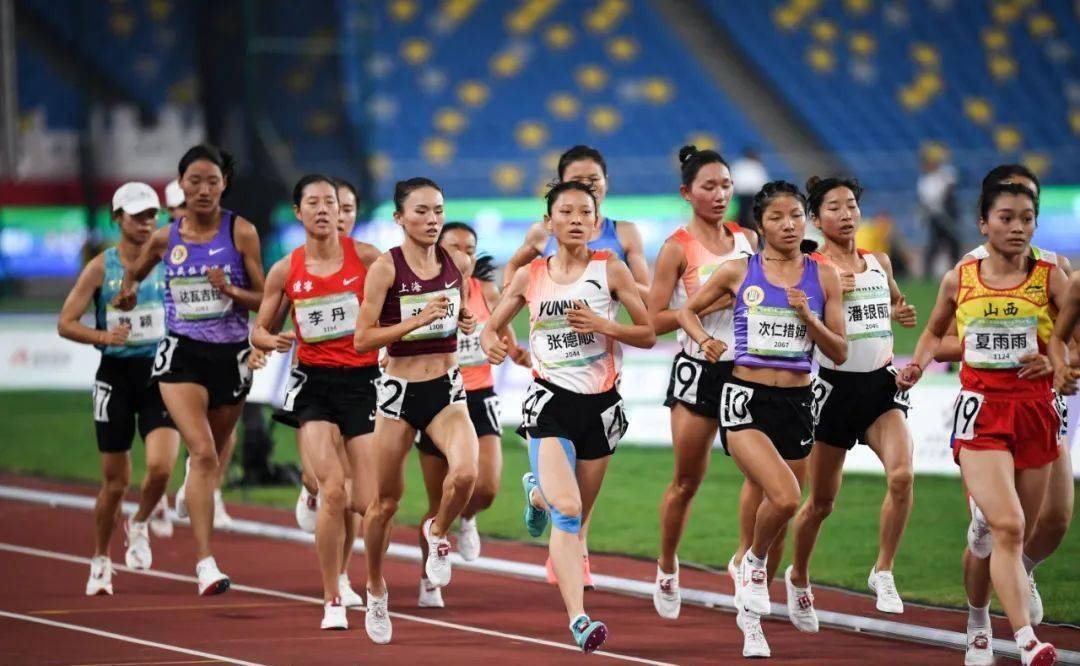 包含阿尔梅里亚实现反超，实力逐渐突显的词条