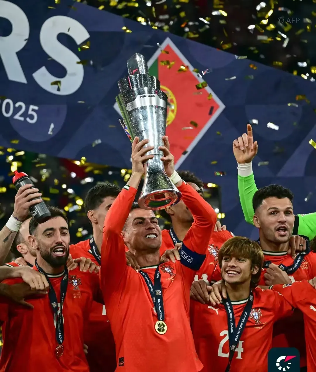 PG电子APP链接-葡萄牙篮球联赛新星亮相赛场，人气飙升的简单介绍