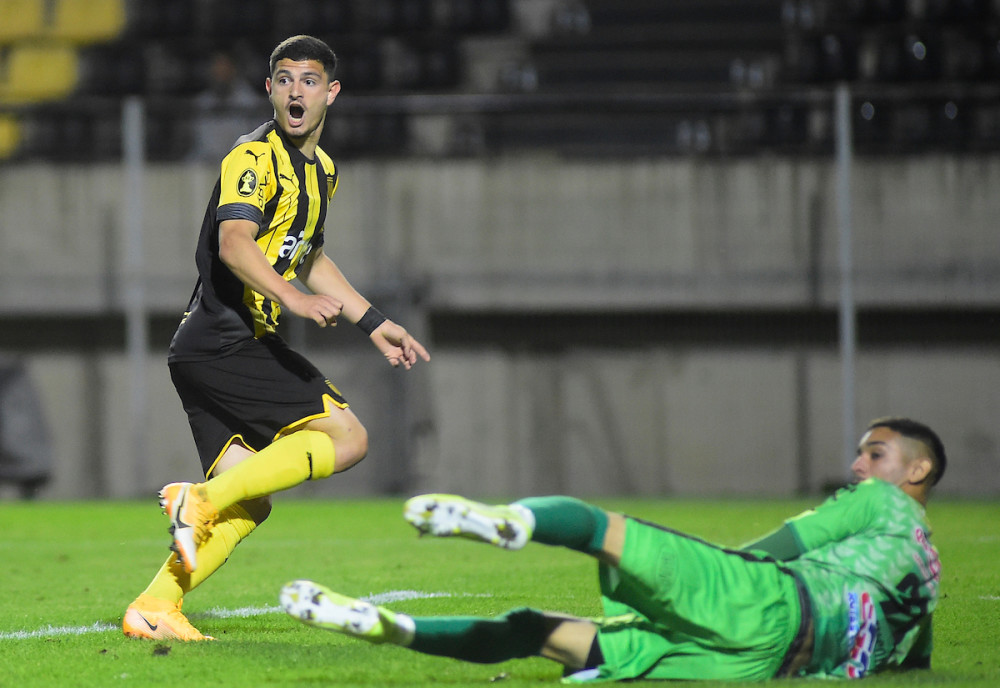 乌拉圭碾压巴萨，恩昆库爆发神勇的简单介绍