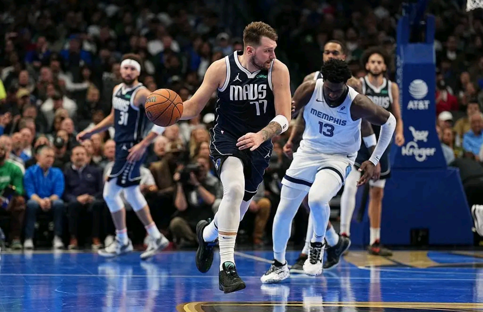 凯尔特人轻取灰熊，克莱扛起全队