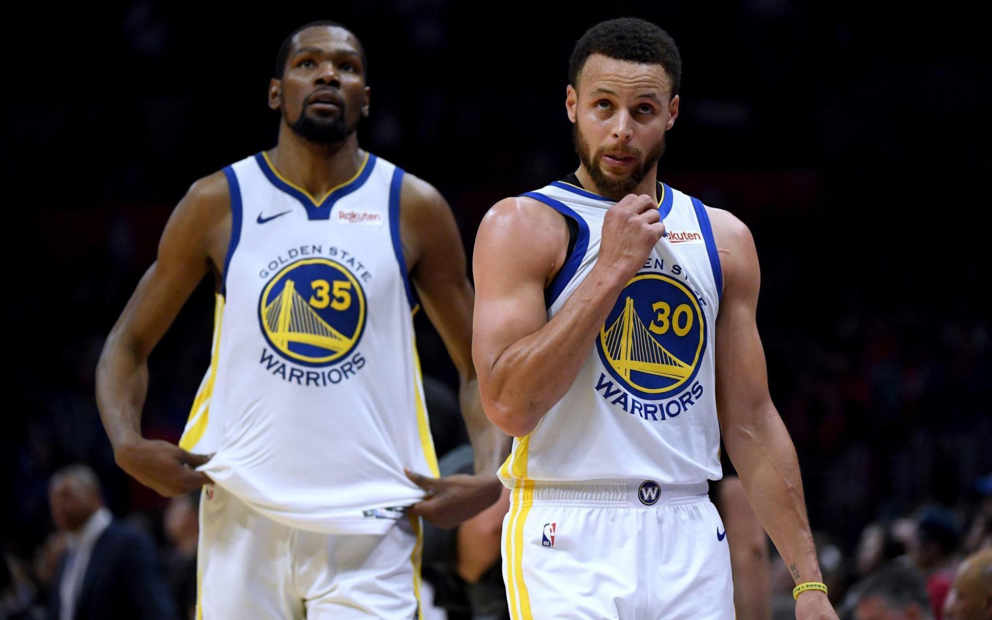 四川队轻取北京队，哈登带队取胜