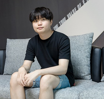 RNG绝杀CLG，BDD三分雨点燃全场的简单介绍