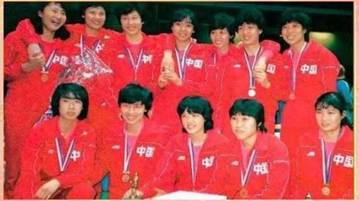 女排乐见胜利!排球比赛中中国队夺冠 女排乐见胜利!排球比赛中中国队夺冠